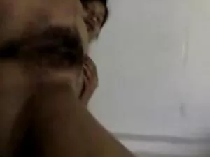 همسر بلوند در اعماق  ...