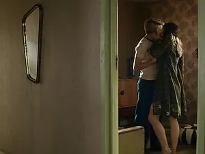 ابیگل مک همه را قورت ...