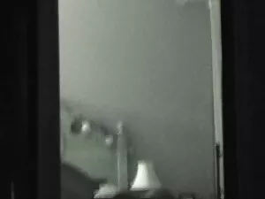 مقعد نوجوان لاغر تصا ...