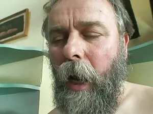 آنال با صدای بلند گر ...